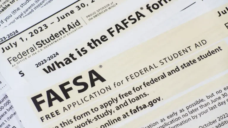 Le taux d&rsquo;achèvement du FAFSA pour la promotion 2026 est le plus élevé jamais enregistré