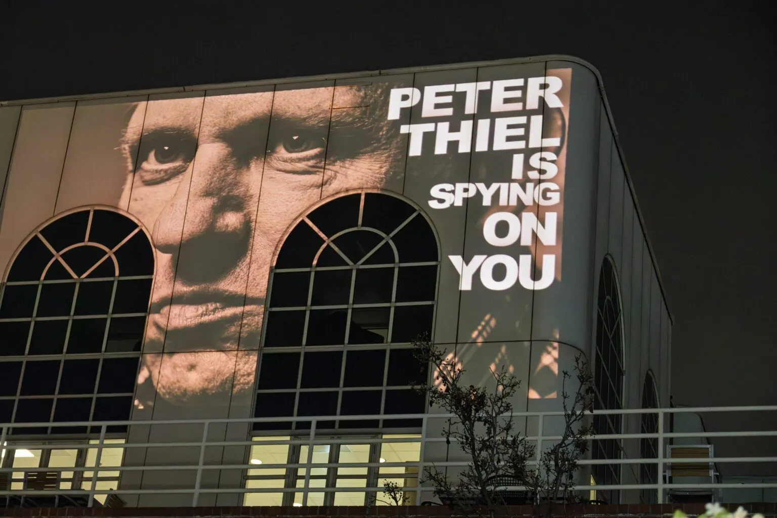 Palantir surveillance AI