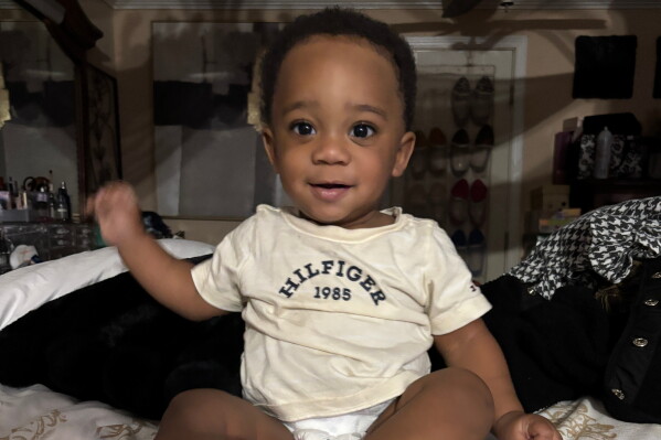 Un flic tue un nourrisson noir pour les profits de Walmart : justice pour Kohen Wiley !