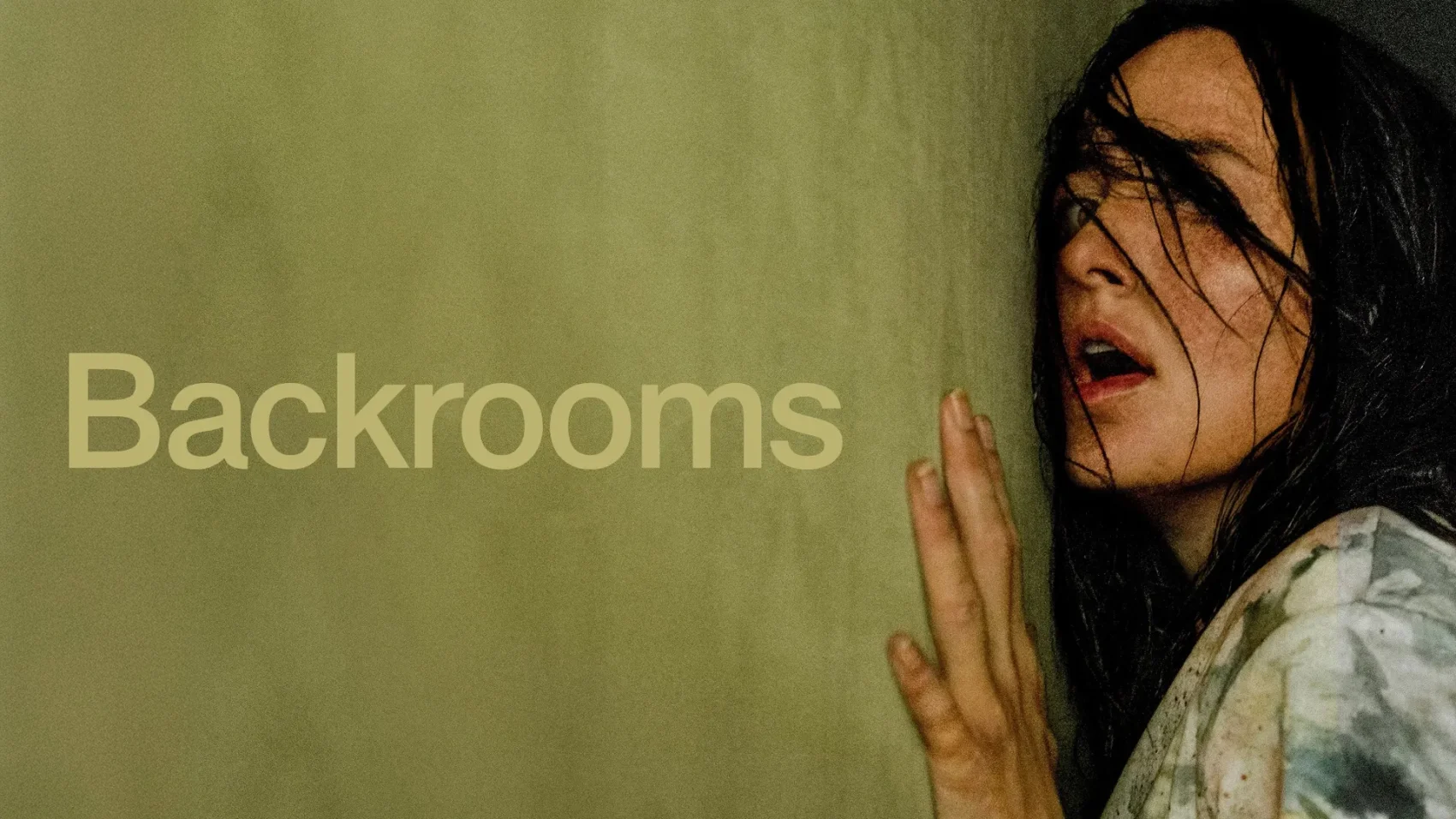 Critique du film : Backrooms – Horreur à l’ère du déclin capitaliste