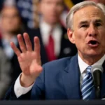 Le gouverneur du Texas fait pression pour des filières d&rsquo;études de 3 ans