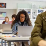 Les scores SAT sont en hausse dans tous les domaines pour la classe de lycée de 2026